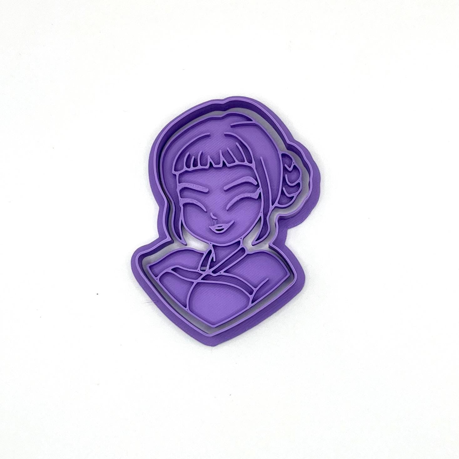 アニメ「デーモンハンター」バースデークッキー型＆フォンダン型抜きセット – 持ち手付きガールズグループパーティーセット